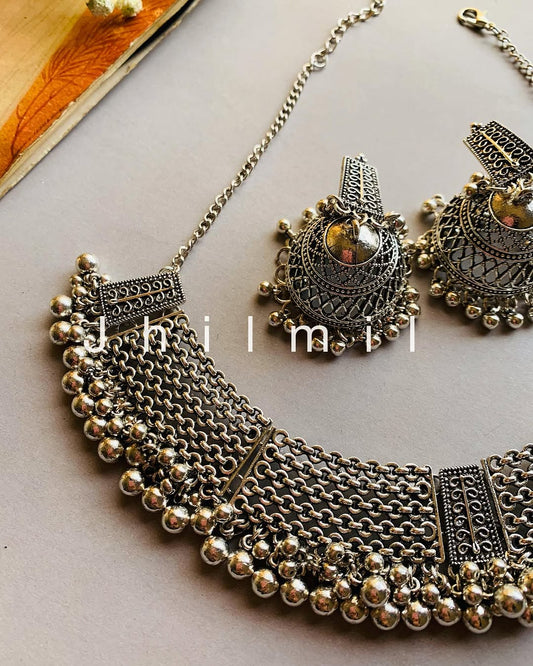 Silver oxidized necklace set