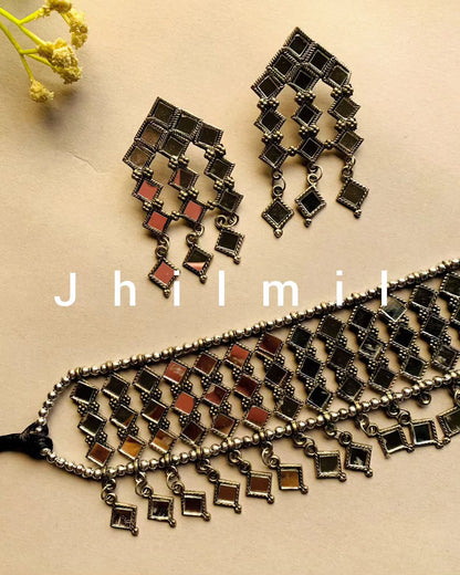 Trendy Mirror Choker Set