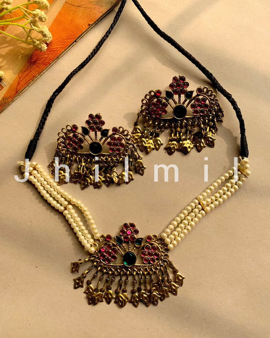 Teen phool Afghan choker set