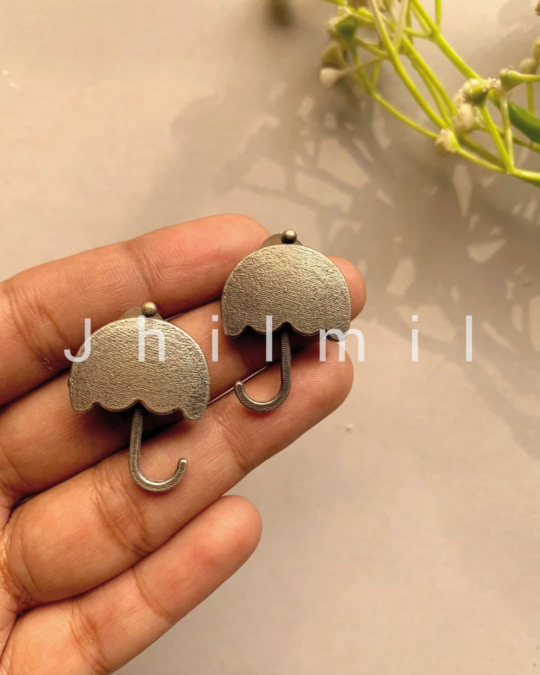 Cute umbrella studs