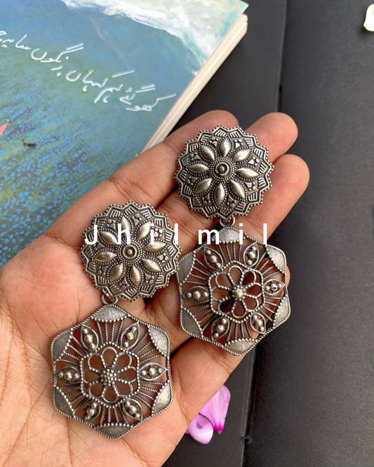 Flower Dangler