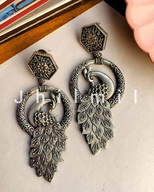 Round peacock drop Earrings