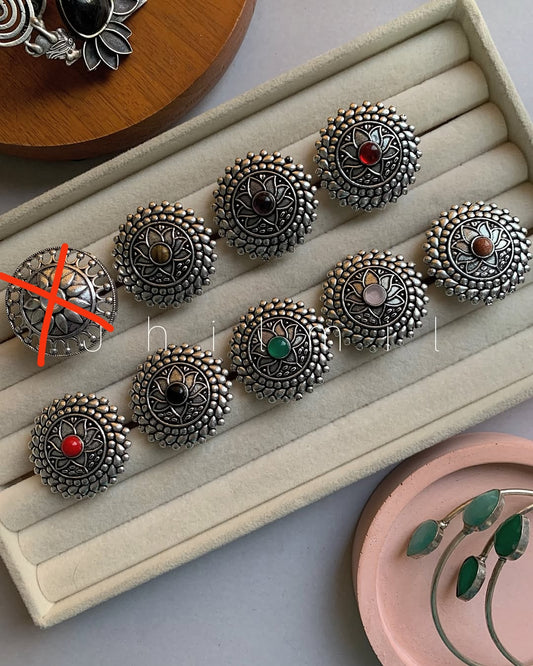 Lotus ring