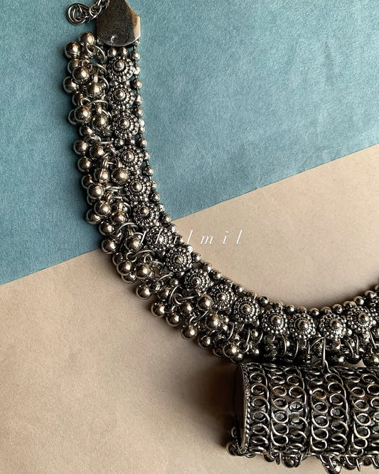 Dholki Chunky Choker