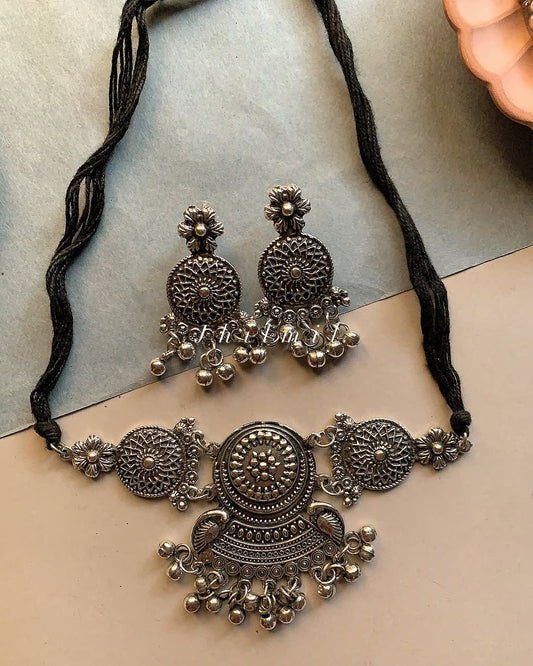 Oxdizied choker Set - Design A