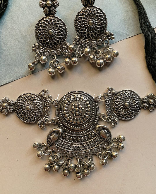 Oxdizied choker Set - Design A