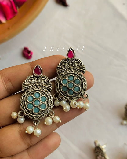 Nageena studs
