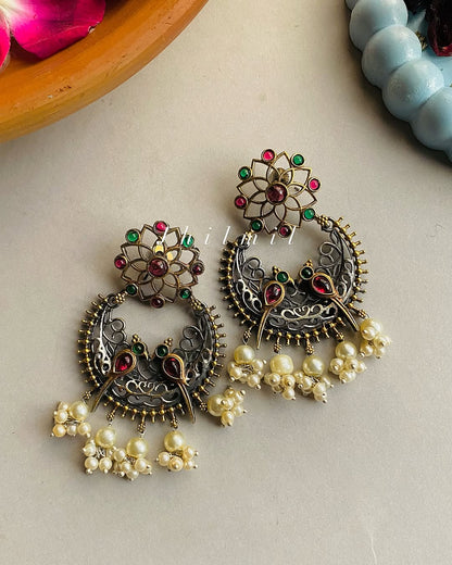 Seerat pearl earrings
