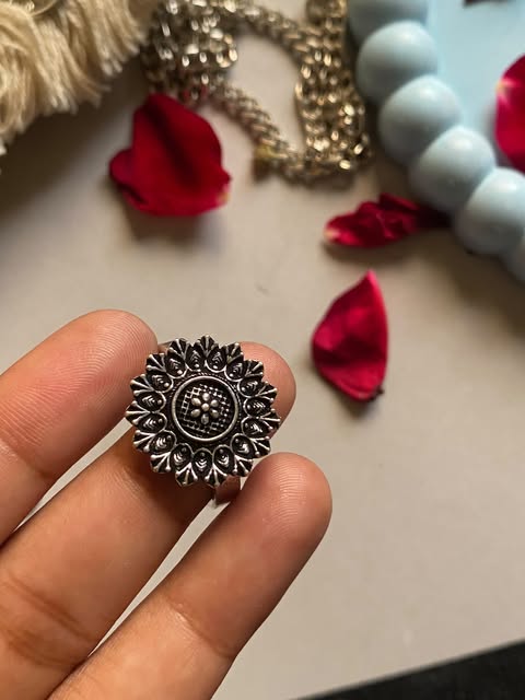 Small Oxidized Ring 002