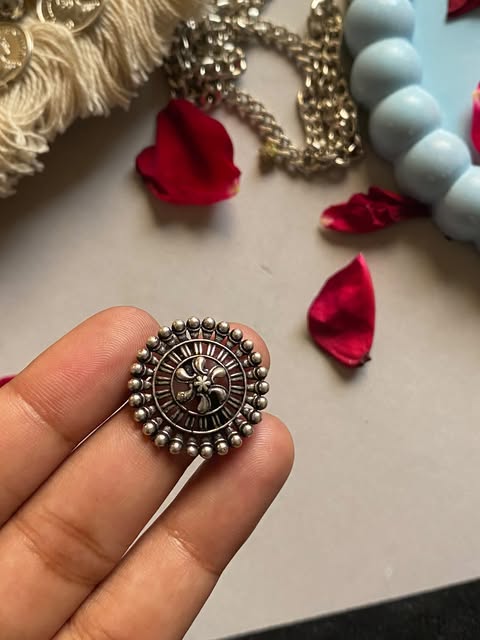 Small Oxidized Ring 005