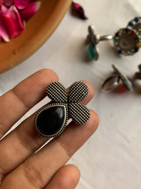 Oxidized Ring 016