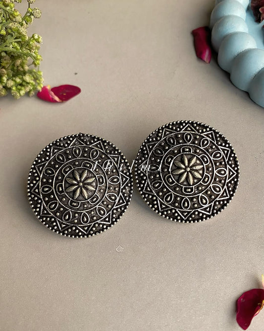 Oxidized Studs - Design D