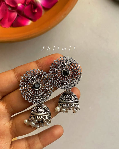 Meharnaaz Jhumki
