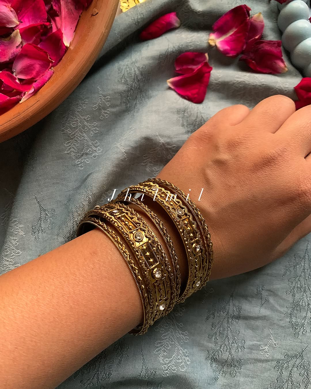 Rekha Bangle Set Golden