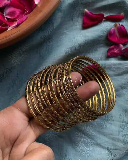 Jugnu Bangle Set