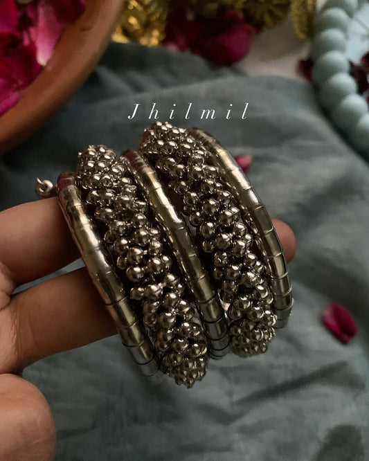 Spiral handcuff - B