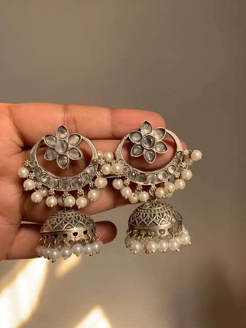 Sitara Jhumki