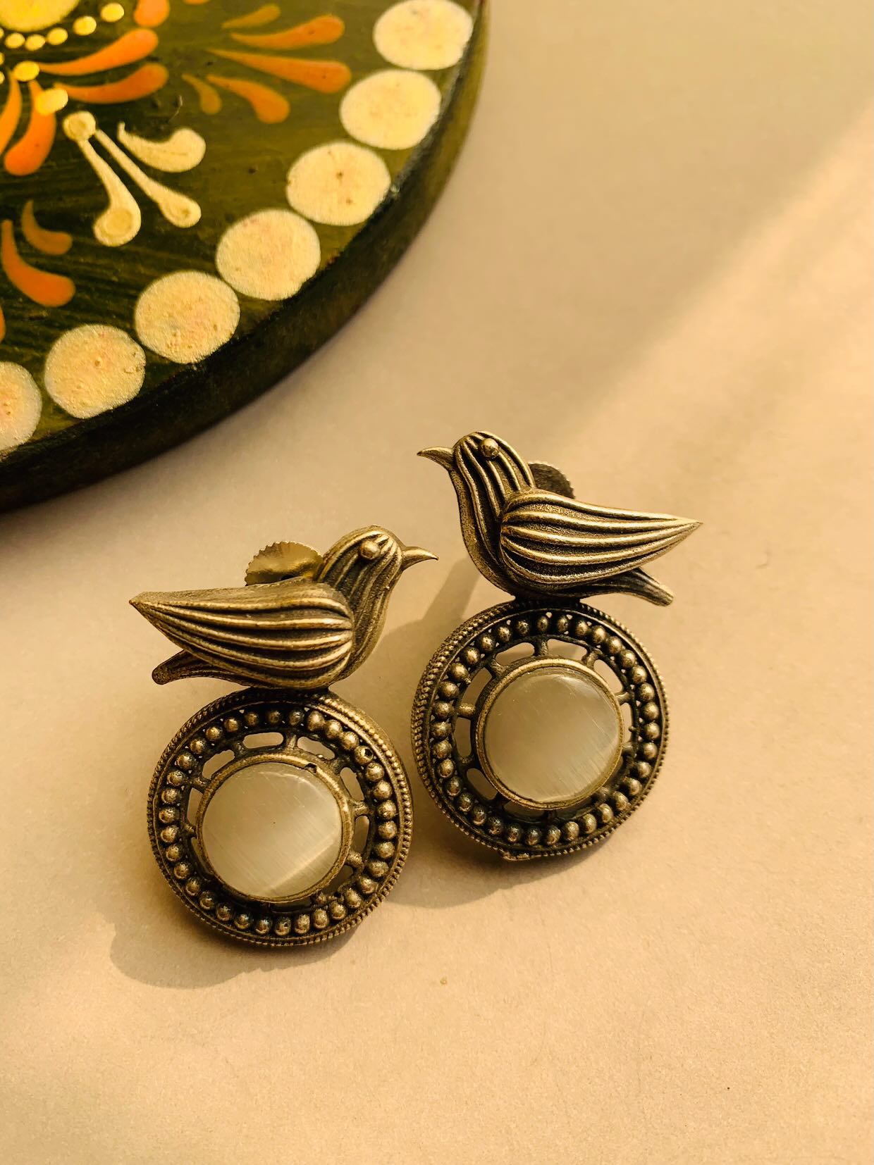 Bird Motif Circled Ear candy