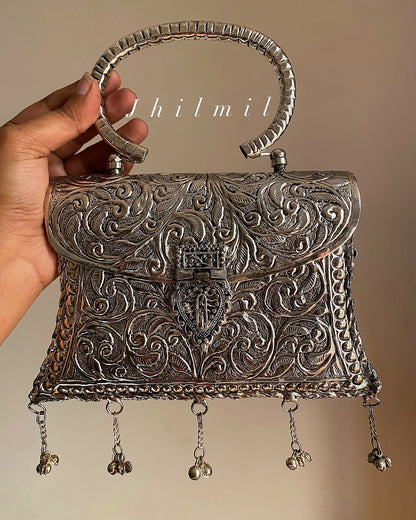 Rajhastani Metal Clutch Design 006