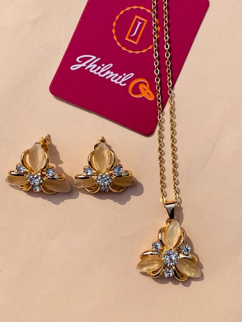 Zircon Pendant Set