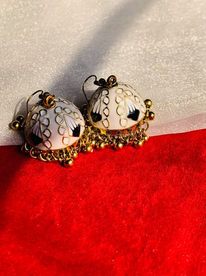 Meena Jhumki