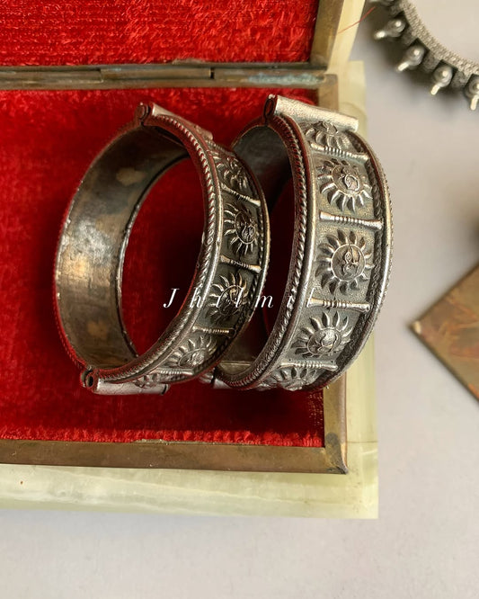 Sooraj Oxidized Kara