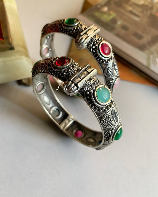Multi Stone Tribal Kara