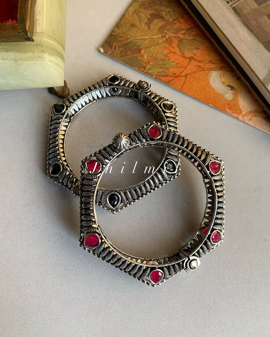 Sitara Studded kara