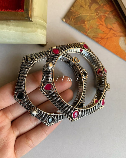 Sitara Studded kara