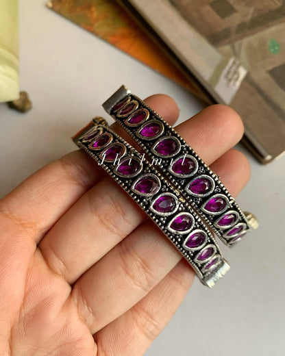 Tear stone studded kara