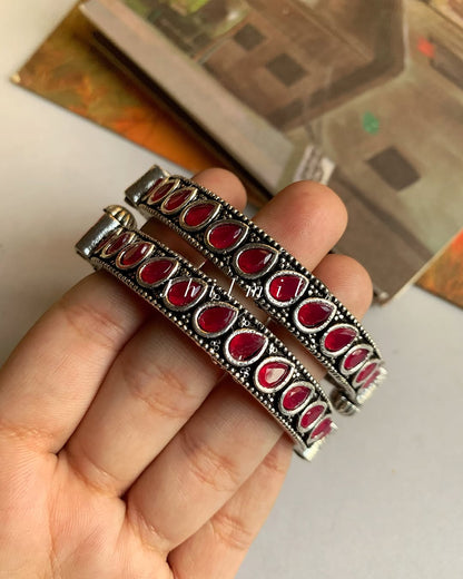 Tear stone studded kara