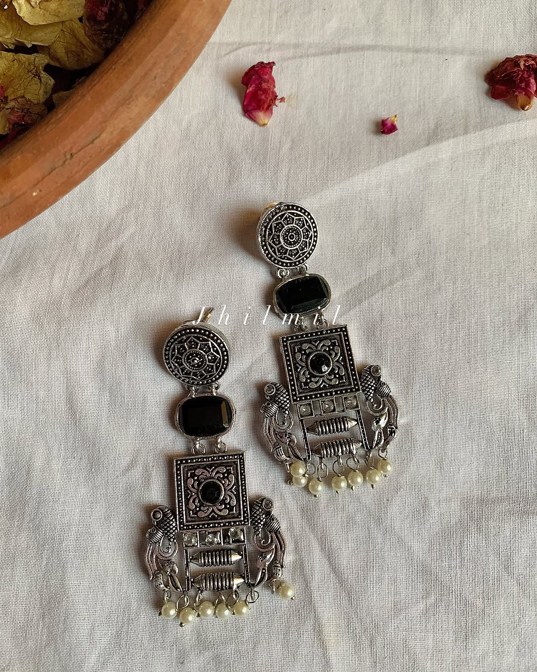 Nigaar Earrings