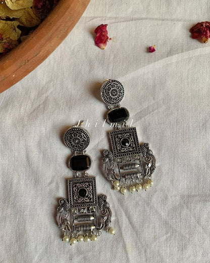 Nigaar Earrings