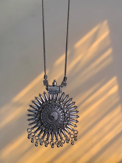 Sooraj Pendant