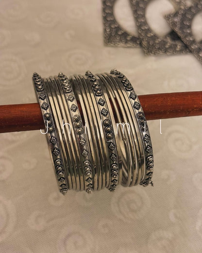 Dotted Indian bangles Set