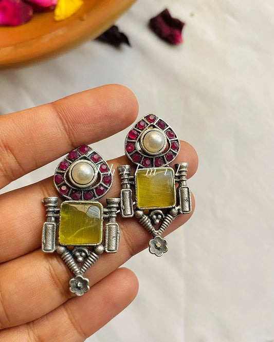 Mashal Ear candy