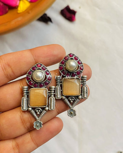 Mashal Ear candy