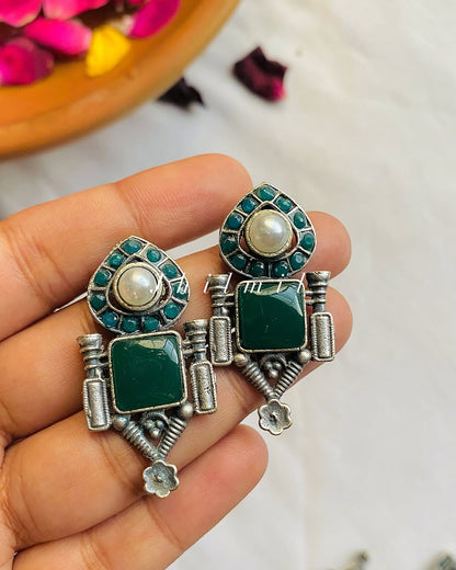 Mashal Ear candy