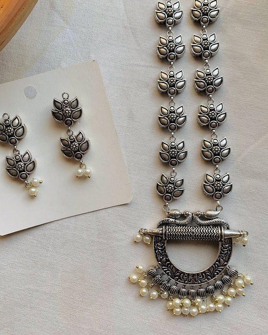 Leaf Motif medium length mala set