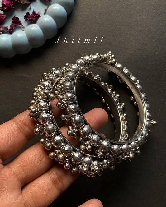 Oxidized Beaded gajra bangle pair