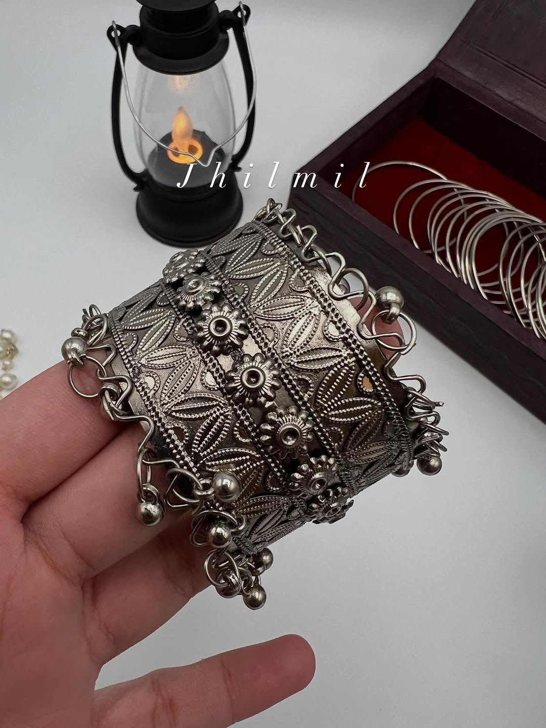 Adjustable Handcuff 