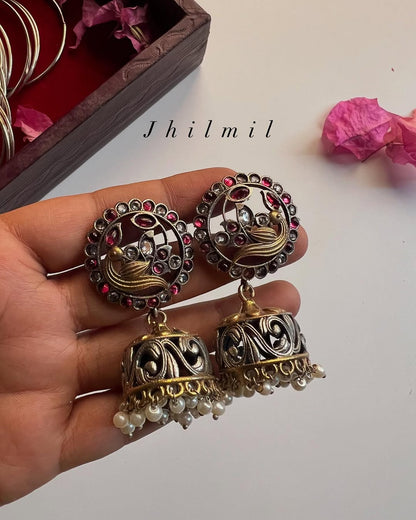 Mahfiruz dual tone jhumki
