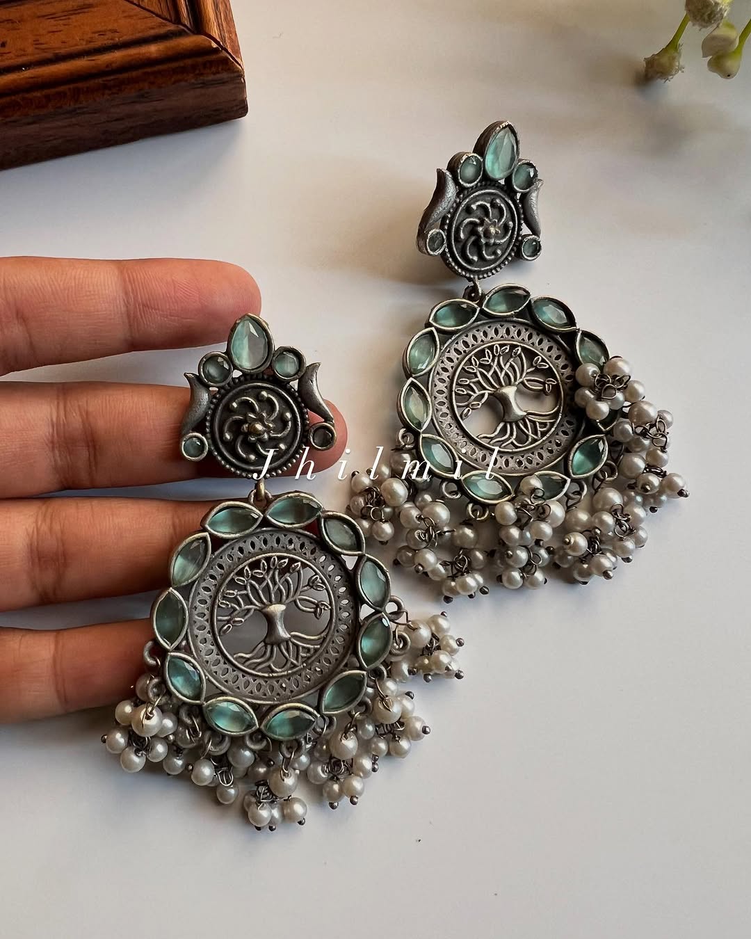 Tree Motif Ear Candy