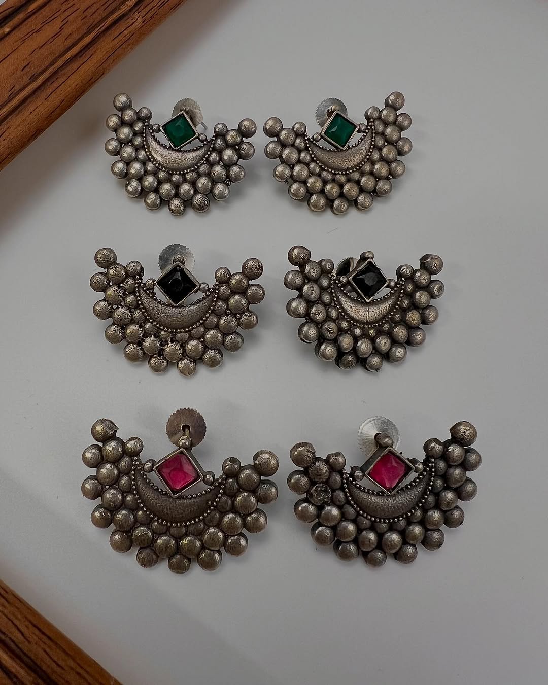 Stone Pankhi ear candy
