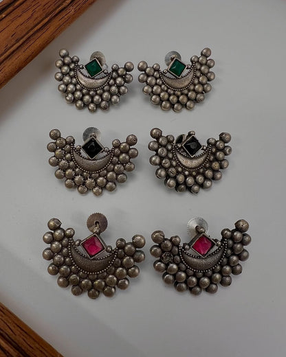 Stone Pankhi ear candy