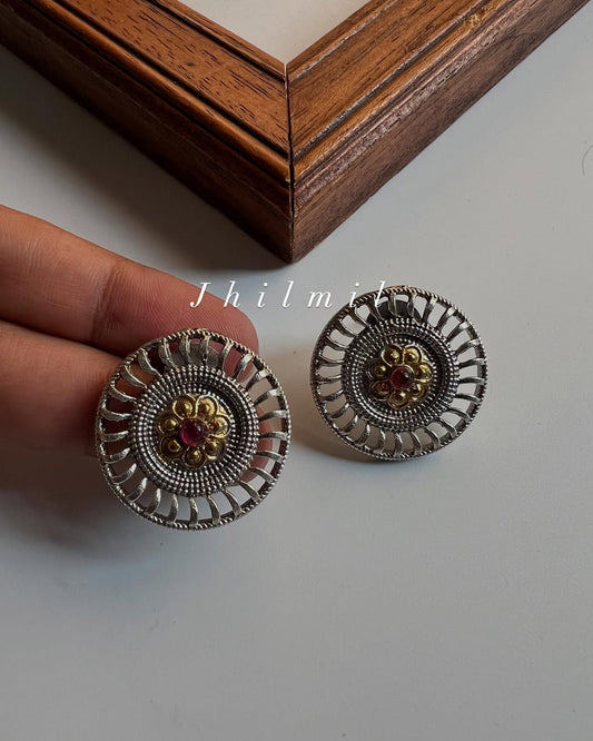Circled Dual Tone Studs