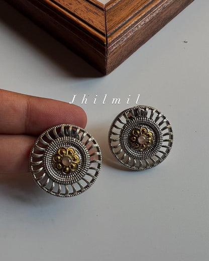 Circled Dual Tone Studs